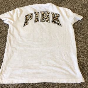 NWOT tags VS PINK small campus tee